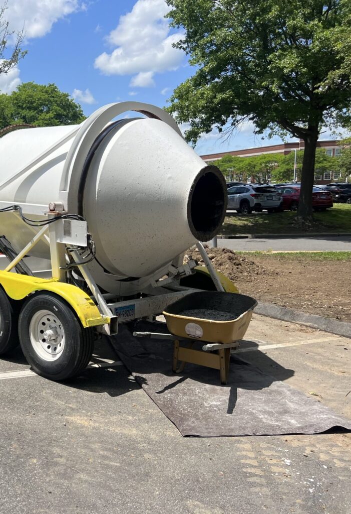 Small load concrete mixer for delivering 2.5 yards or less
